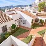 Casa Con Bellas Vistas Sobre La Bahia De *